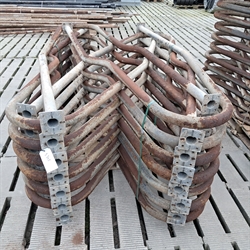 14 stk. brukte 2" sengebøyler lengde: 2,25 m. Cc: 0,90 m. S502